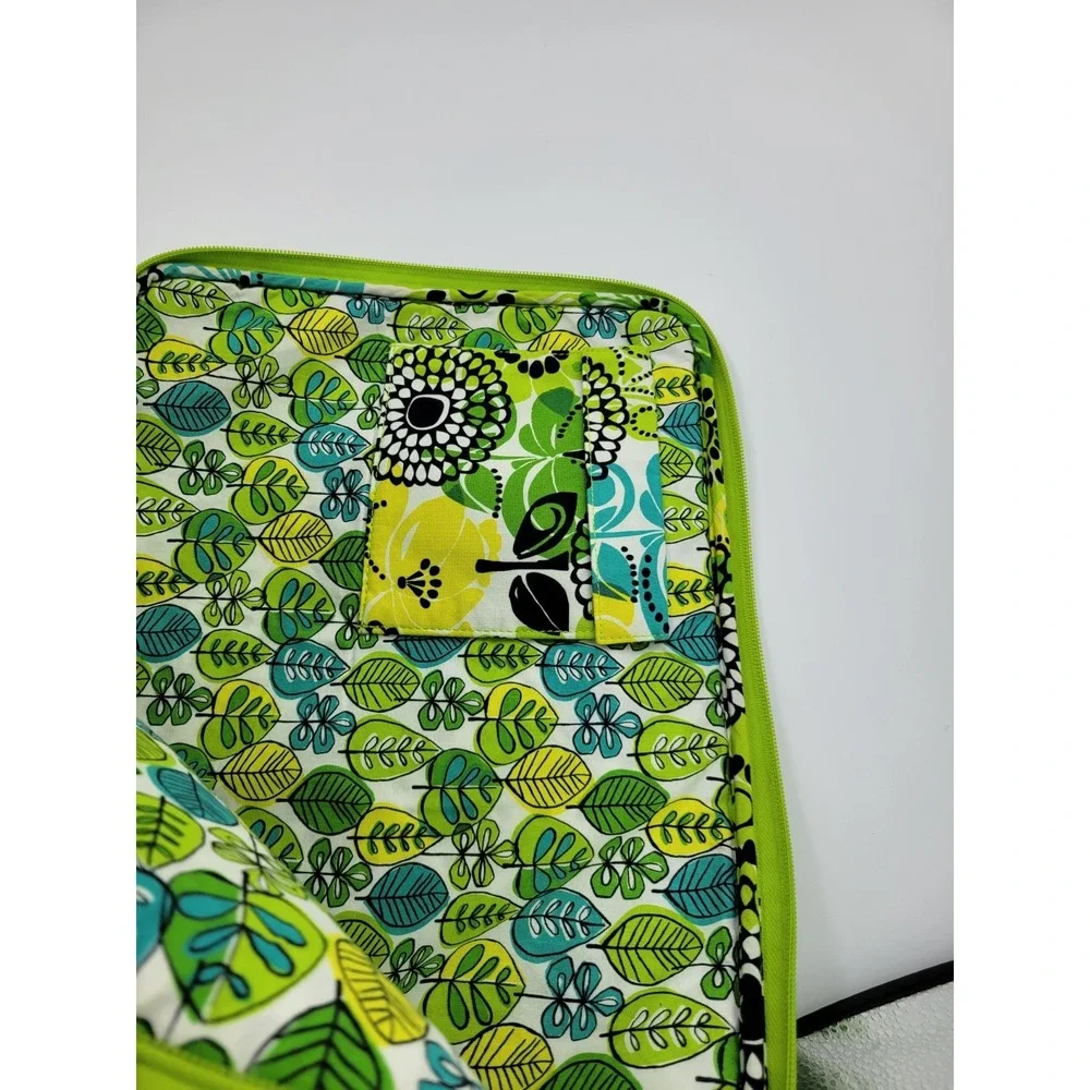 VERA BRADLEY Limes Up Tablet Sleeve‎ 12